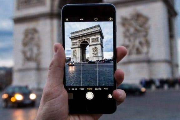 Image for article: iCloud Photo Library vs. Google Photos: Workshop + PDF